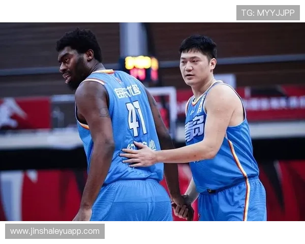 周琦转会暗潮再度翻涌 CBA多队竞价博弈背后谁最可能完成截胡 周琦转会暗潮再度翻涌 CBA多队竞价博弈背后谁最可能完成截胡